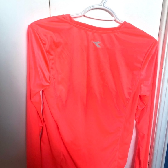 Long sleeve Diadora running shirts/base layers small - Picture 2 of 4